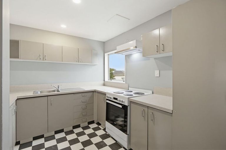 Photo of property in 3/102 Wainui Street, Riccarton, Christchurch, 8041
