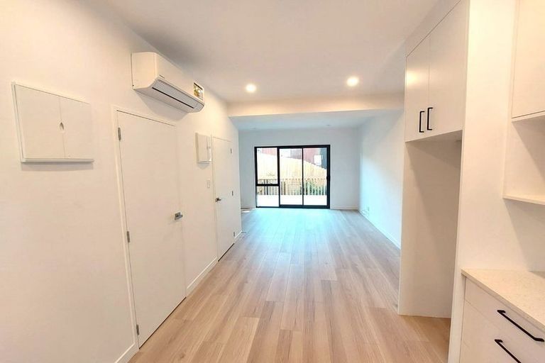 Photo of property in 10/72 Alfriston Road, Manurewa East, Auckland, 2102