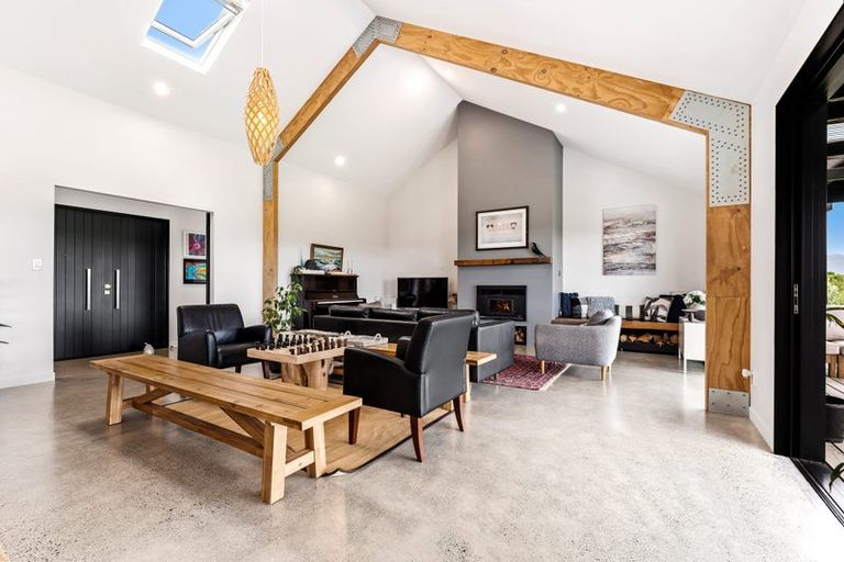 Photo of property in 7 Tamahunga Drive, Matakana, Warkworth, 0985
