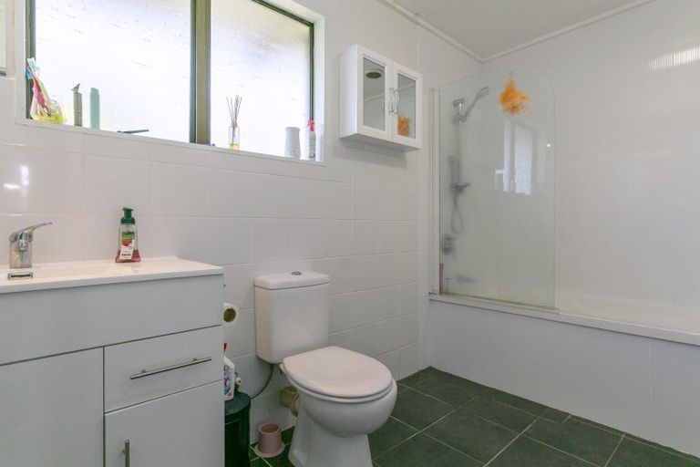Photo of property in 2/23 Newberry Place, Richmond Heights, Taupo, 3330