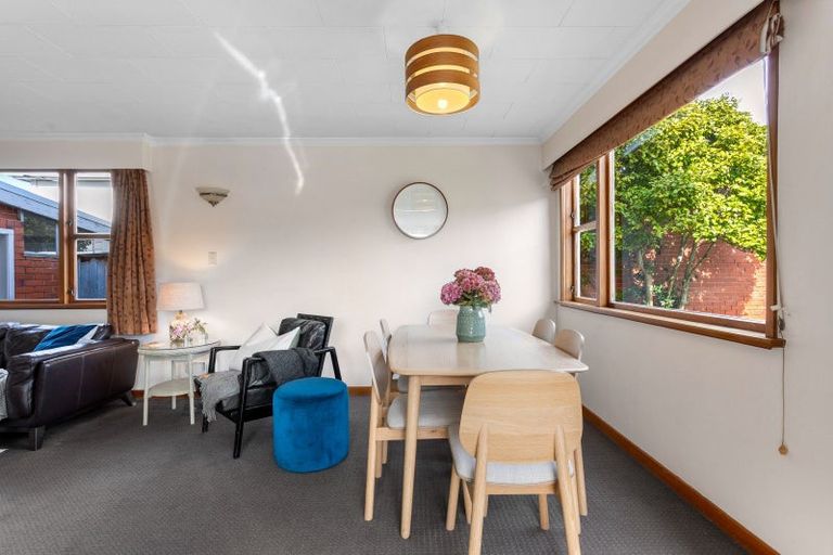Photo of property in 120 Hargest Crescent, Saint Clair, Dunedin, 9012