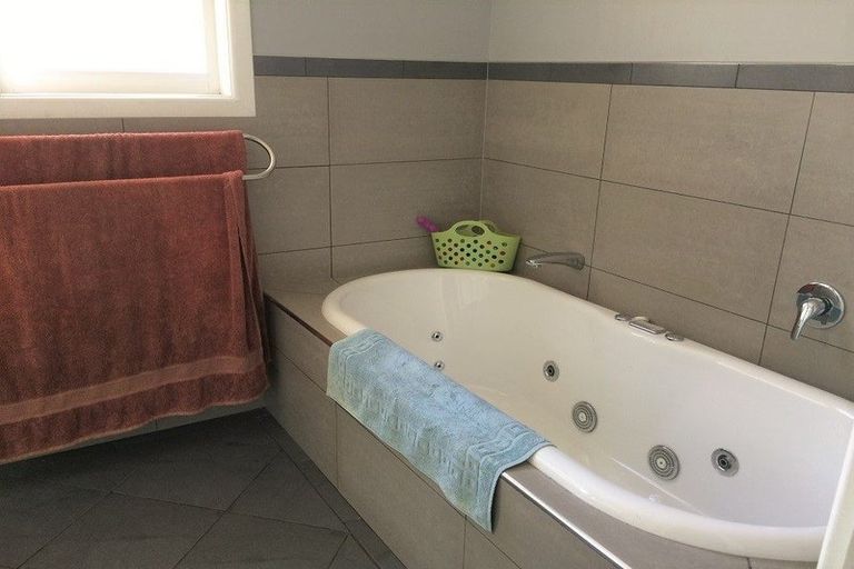 Photo of property in 18 Parsons Avenue, Levin, 5510