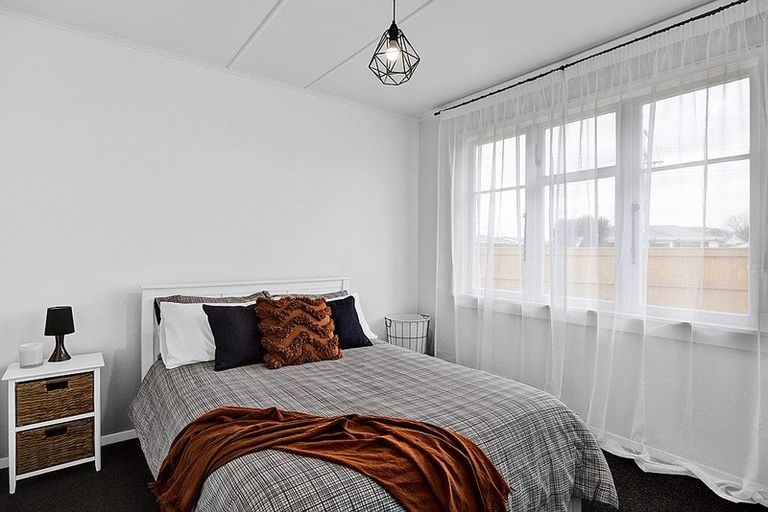 Photo of property in 2 Puriri Street, Hawera, 4610