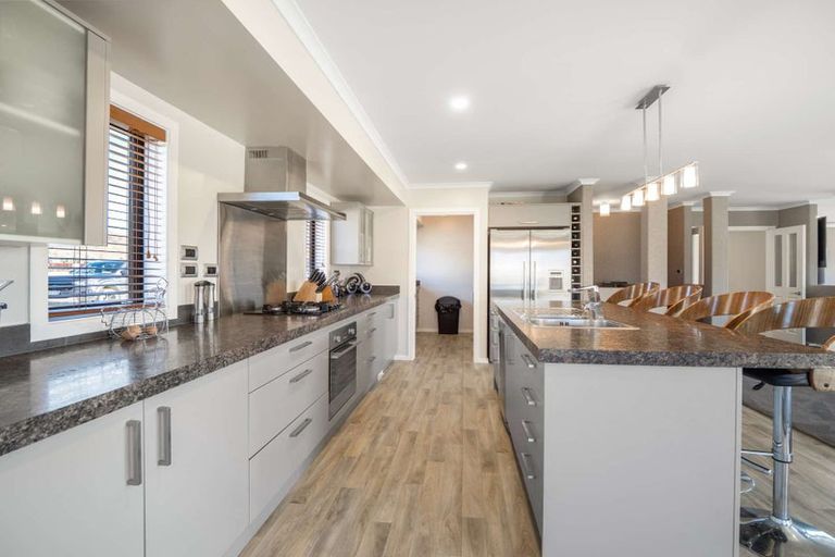 Photo of property in 10 Hardacre Place, Omarama, 9412