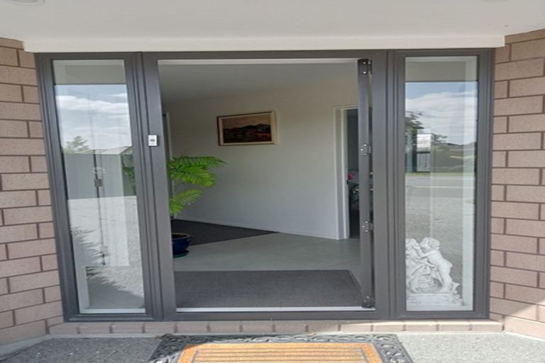 Photo of property in 25 Whincops Road, Halswell, Christchurch, 8025