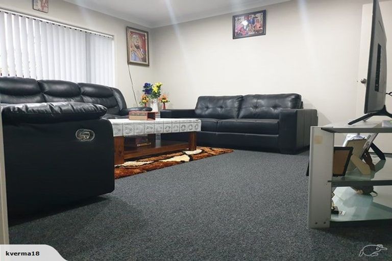 Photo of property in 13 Lieshout Way, Pukekohe, 2120