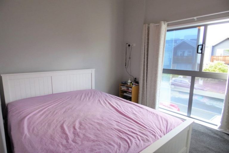 Photo of property in 22 Liquidambar Drive, Hobsonville, Auckland, 0616