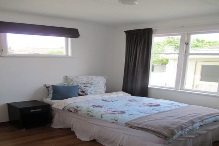 Photo of property in 59a Parkland Crescent, Terrace End, Palmerston North, 4410