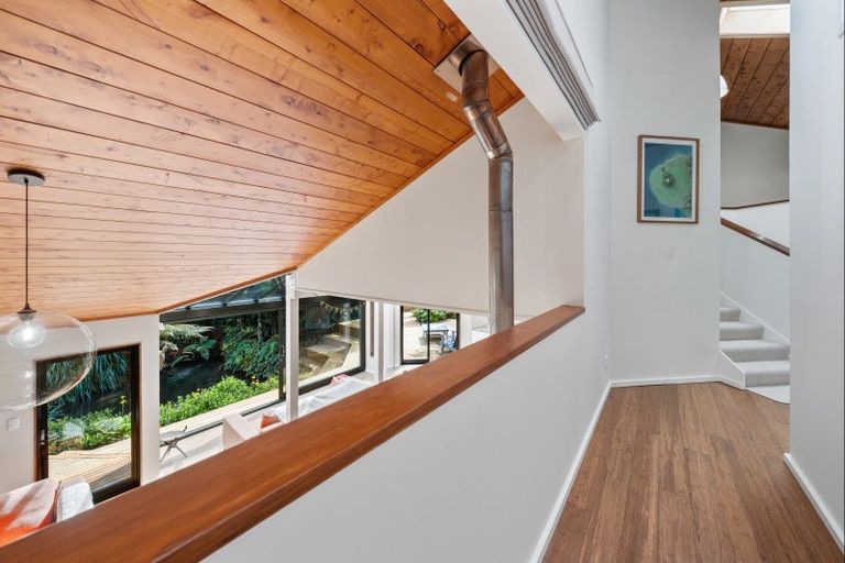 Photo of property in 11 Kereru Place, Upper Vogeltown, New Plymouth, 4310