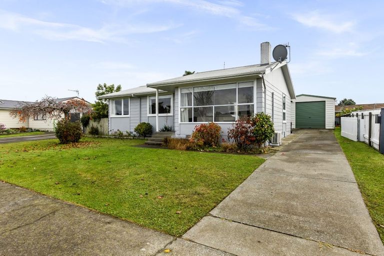 Photo of property in 32 Skerrett Crescent, Tamatea, Napier, 4112