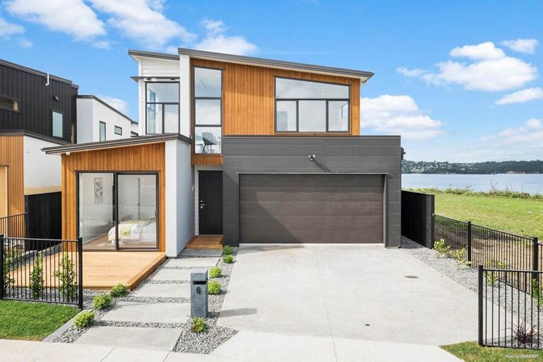 Photo of property in 6 Picnic Point Road, Hobsonville, Auckland, 0616