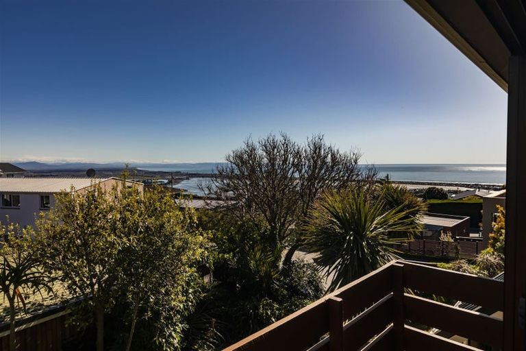 Photo of property in 24 Belleview Terrace, Mount Pleasant, Christchurch, 8081