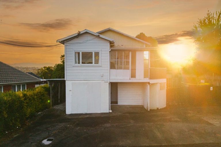 Photo of property in 72 Don Buck Road, Massey, Auckland, 0614