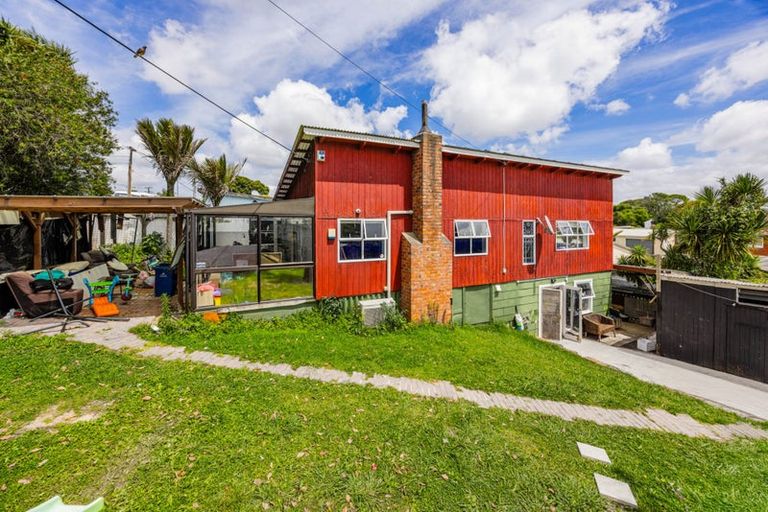 Photo of property in 156 Rathgar Road, Henderson, Auckland, 0610