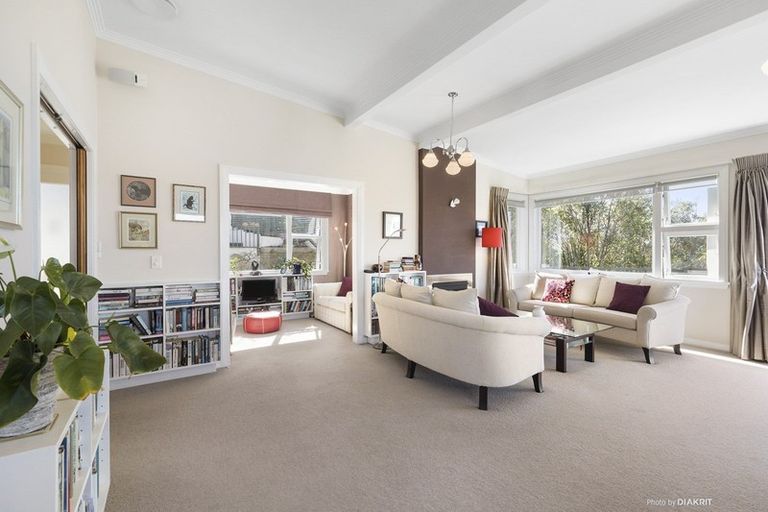 Photo of property in 47 Harbour View Road, Northland, Wellington, 6012