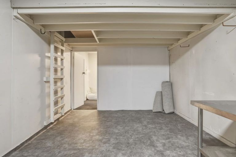 Photo of property in 31 Johnson Street, Milton, 9220