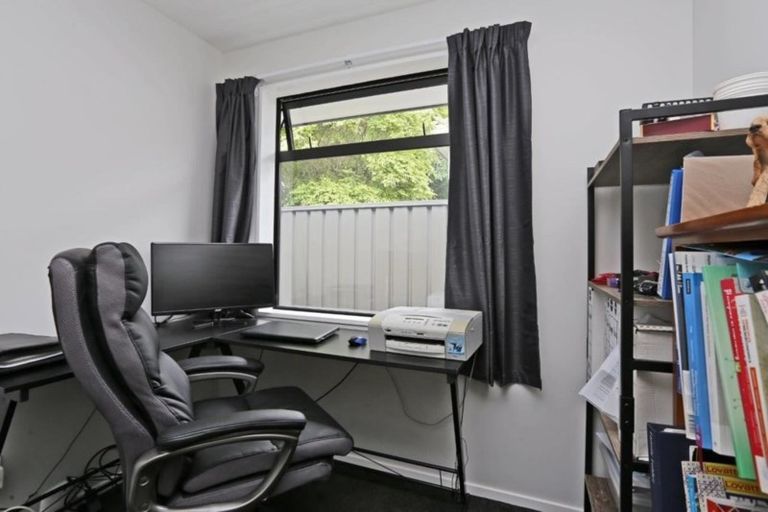 Photo of property in 1 Mckay Close, Frimley, Hastings, 4120