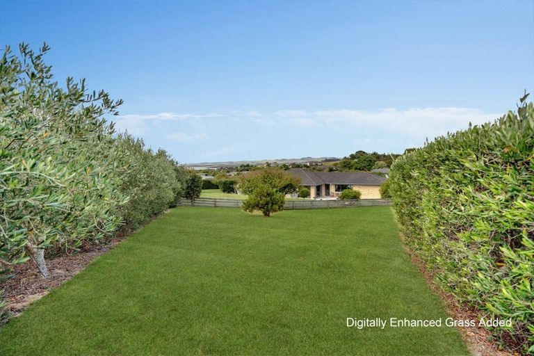 Photo of property in 12 Omana Avenue, Shelly Beach, Helensville, 0874