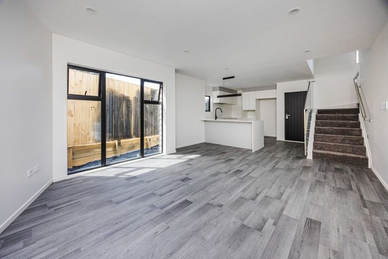 Photo of property in 16e Imrie Avenue, Mangere, Auckland, 2022