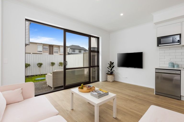 Photo of property in 28c Ian Morrison Road, Hobsonville, Auckland, 0616