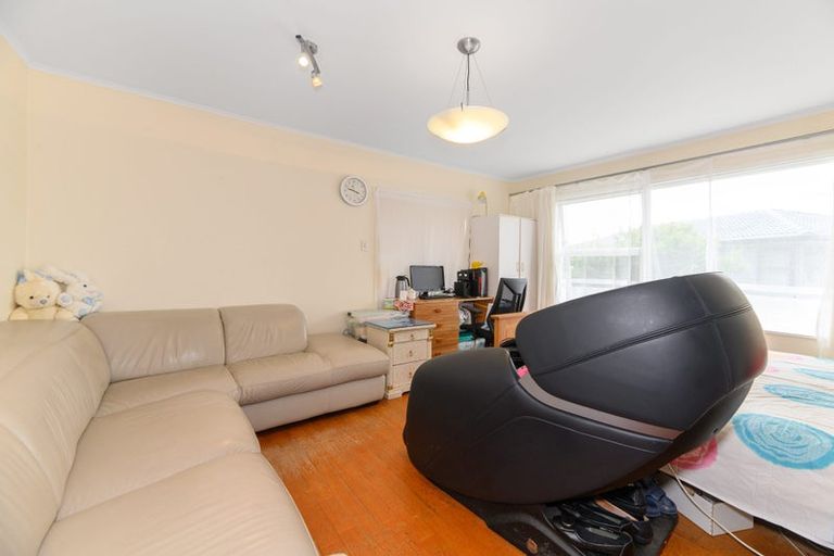 Photo of property in 30 Seon Place, Birkdale, Auckland, 0626