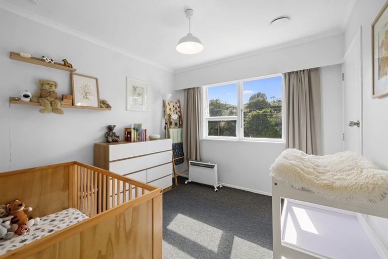 Photo of property in 16 Whakawhiti Street, Marfell, New Plymouth, 4310