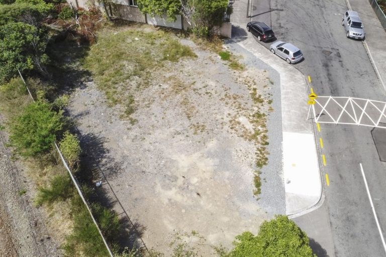 Photo of property in 39 Riddlers Crescent, Petone, Lower Hutt, 5012