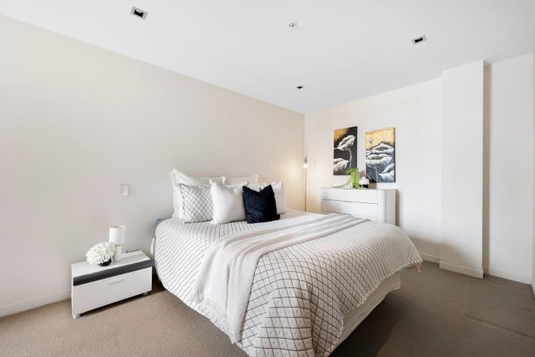 Photo of property in Republic Apartments, 5b/11 Tennyson Street, Te Aro, Wellington, 6011