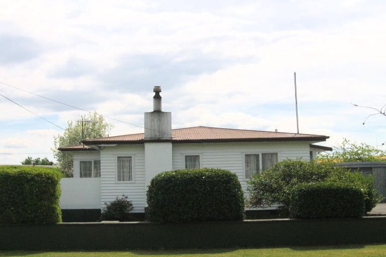 Photo of property in 10 Cochrane Street, Fairy Springs, Rotorua, 3015