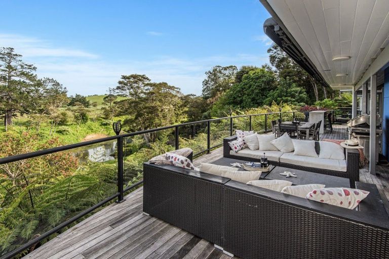 Photo of property in 838 Puketona Road, Haruru, 0204