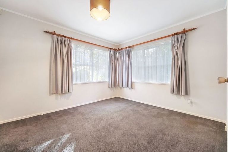 Photo of property in 25 Walnut Lane, Browns Bay, Auckland, 0630