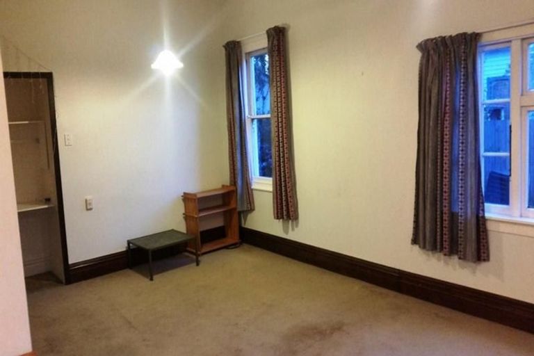 Photo of property in 90 Geraldine Street, Edgeware, Christchurch, 8013