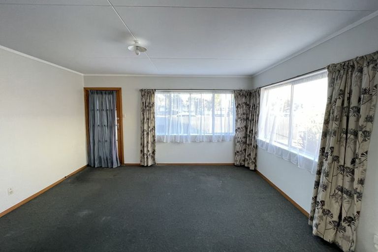 Photo of property in 105 Macandrew Road, South Dunedin, Dunedin, 9012