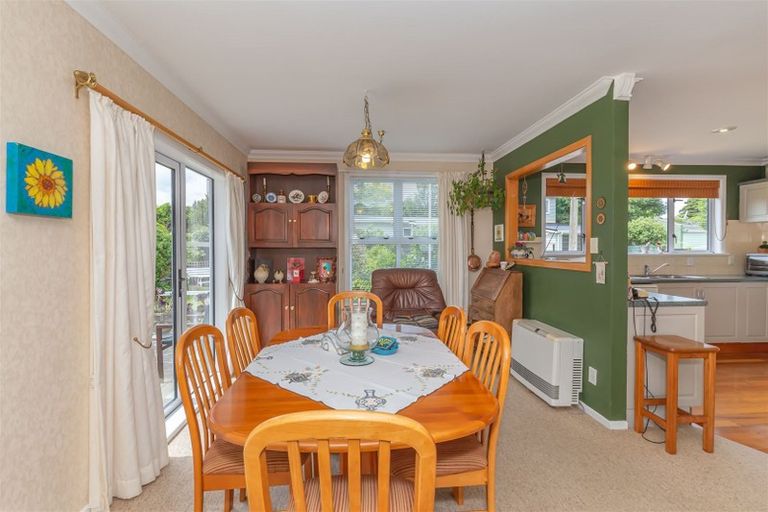 Photo of property in 3 Oriel Place, Levin, 5510
