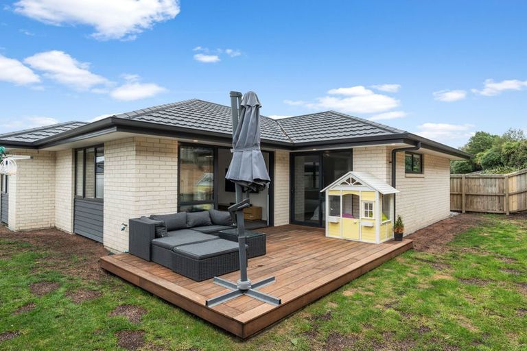 Photo of property in 17 Dalwood Crescent, Rolleston, 7614