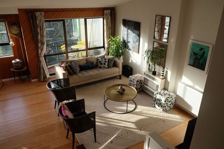 Photo of property in 132 Wadestown Road, Wadestown, Wellington, 6012