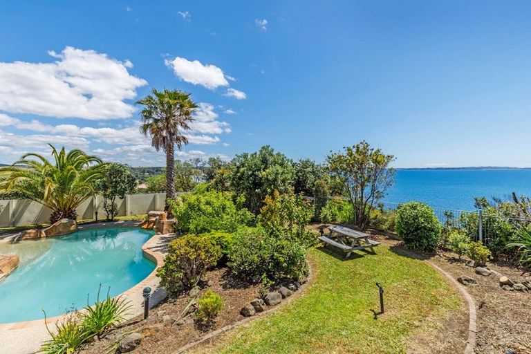 Photo of property in 5 Gilberd Place, Torbay, Auckland, 0630