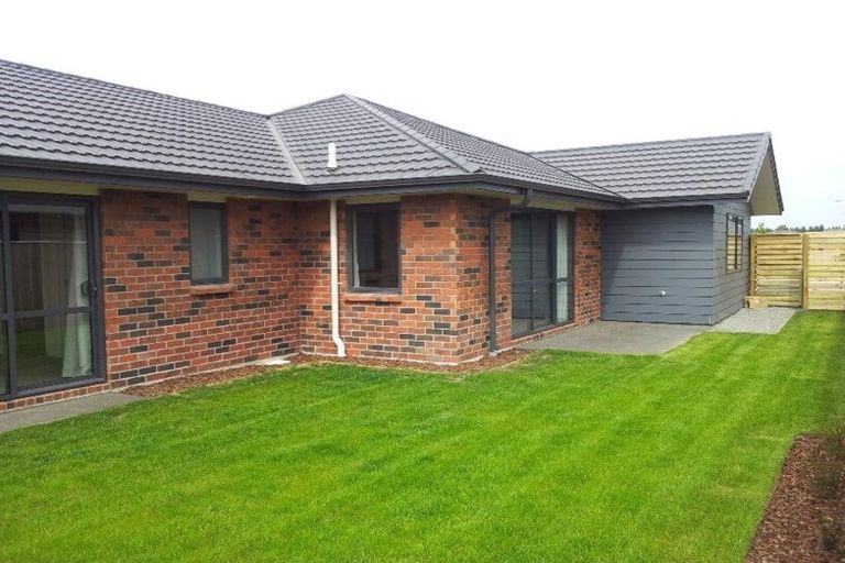 Photo of property in 37 Faringdon Boulevard, Rolleston, 7615