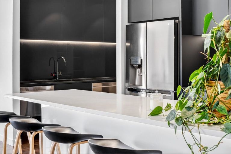 Photo of property in 11 Whangaehu Place, Te Awa, Napier, 4110