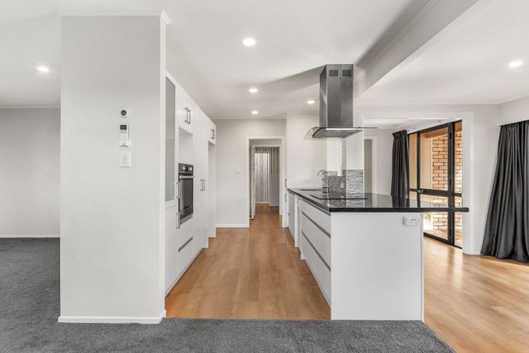 Photo of property in 48 Storey Avenue, Forest Lake, Hamilton, 3200