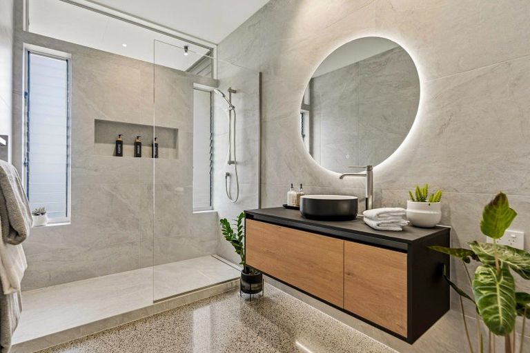 Photo of property in 6 Beresford Street, Bayswater, Auckland, 0622