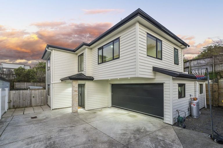 Photo of property in 5 Dhaka Lane, Ranui, Auckland, 0612