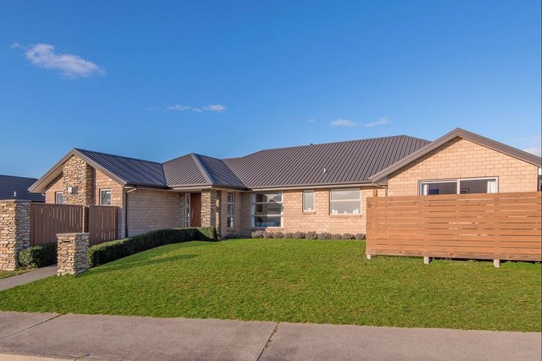 Photo of property in 2 Sincock Place, Kaiapoi, 7630