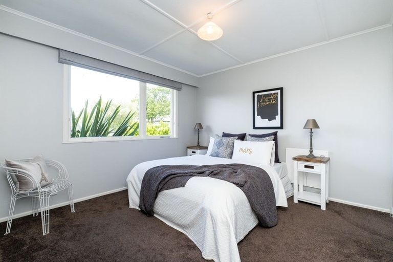 Photo of property in 11 Lipscombe Crescent, Havelock North, 4130