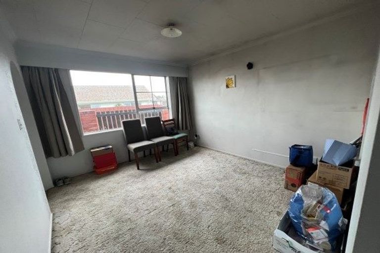 Photo of property in 28 Sawtell Place, Northcote, Christchurch, 8052