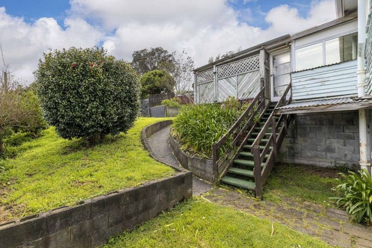 Photo of property in 3 Wiremu Place, Blagdon, New Plymouth, 4310