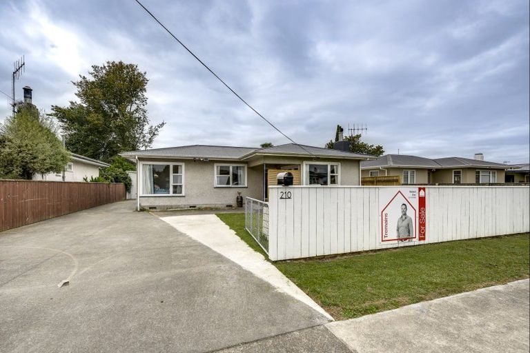 Photo of property in 210 Tudor Avenue, Mayfair, Hastings, 4122