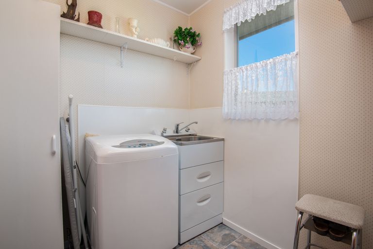 Photo of property in 15 Thames Street, Mosgiel, 9024