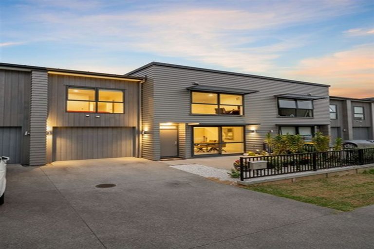 Photo of property in 29 Matairangi Avenue, Totara Heights, Auckland, 2105