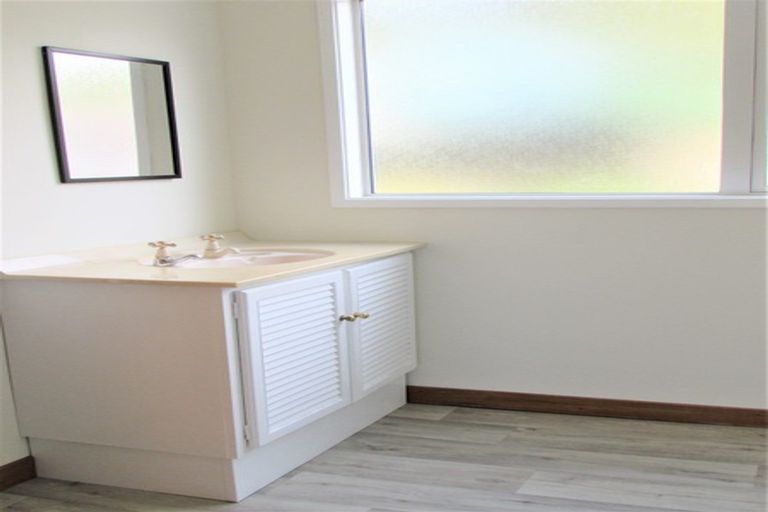 Photo of property in 67 Percy Dyett Drive, Karori, Wellington, 6012
